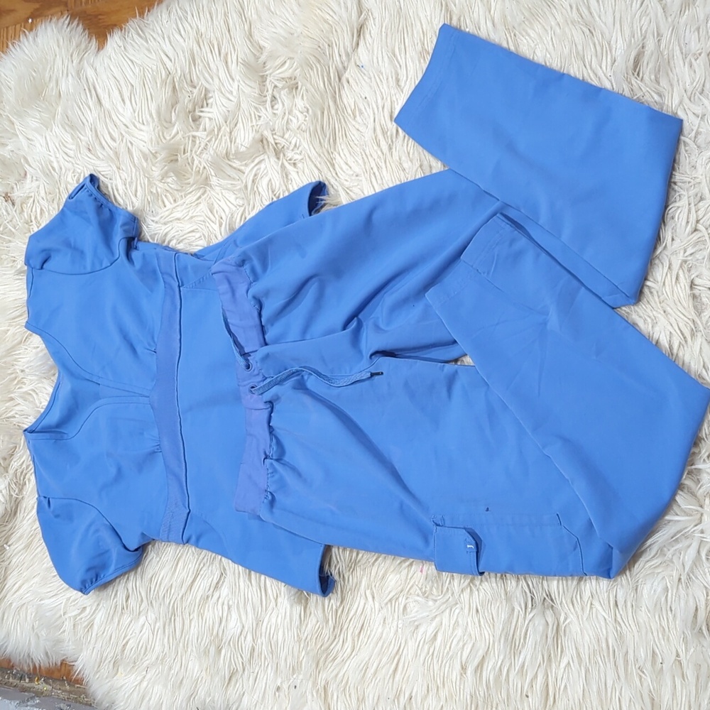 Jaanuu scrubs